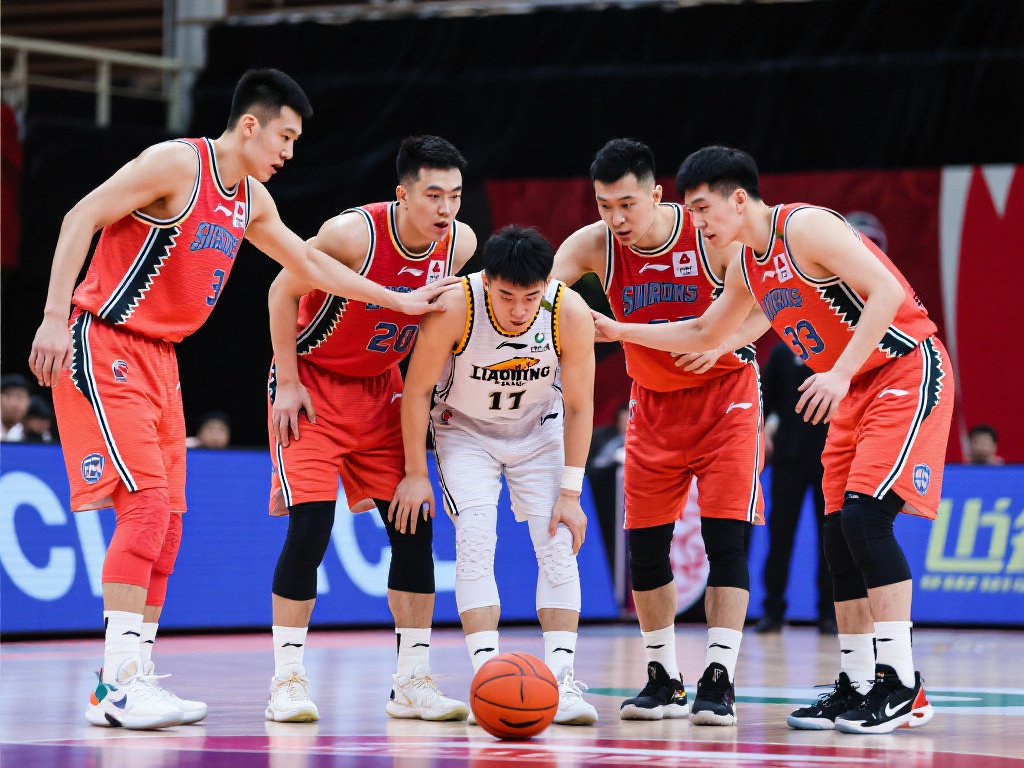 全力以赴!山东队客战辽宁誓夺前四,阵容齐整迎关键一役 全员出战的决定,不仅仅是为了应对辽宁队的